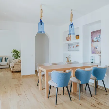 Santo Tomás - Adriana Villa *